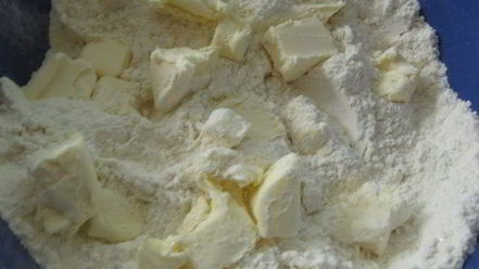 Рецепт галет с черешней и шоколадом