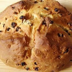 Рецепт Ирландского Бэннока — содового хлеба с изюмом