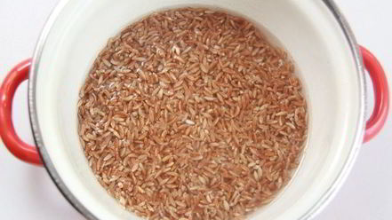 Рецепт хлеба с полбой и цукатами