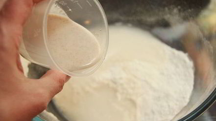 Рецепт хлеба с полбой и цукатами