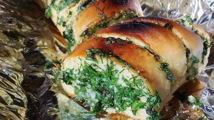 Рецепт Хлеба с травами и чесноком