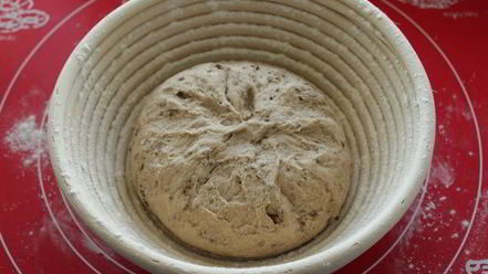 Рецепт хлеба с цельнозерновой мукой и семенами льна