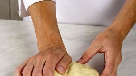 Рецепт хлеба с вялеными помидорами и тимьяном