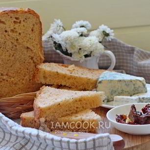 Рецепт Хлеба с вялеными томатами и сыром