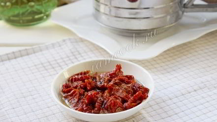 Рецепт хлеба с вялеными томатами и сыром