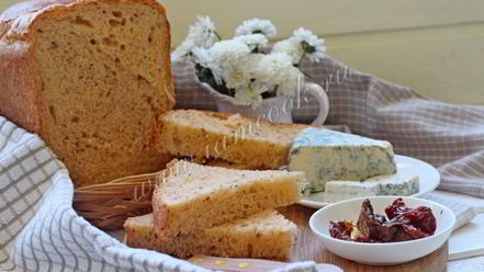 Рецепт хлеба с вялеными томатами и сыром