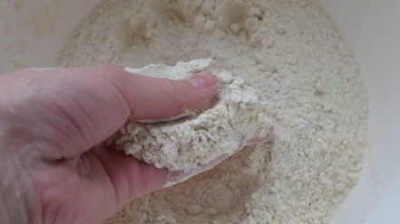 Рецепт пшенично-ржаного хлеб с изюмом и орехами