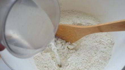 Рецепт пшенично-ржаного хлеб с изюмом и орехами