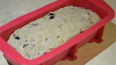 Рецепт пшенично-ржаного хлеб с изюмом и орехами