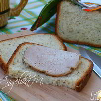 Пшеничный хлеб с сушеной петрушкой в хлебопечке