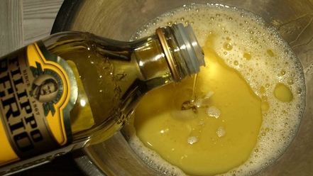 Рецепт сырного хлеба с маслинами и помидорами черри