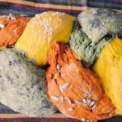 Рецепт Трехцветного хлеба с натуральными красителями