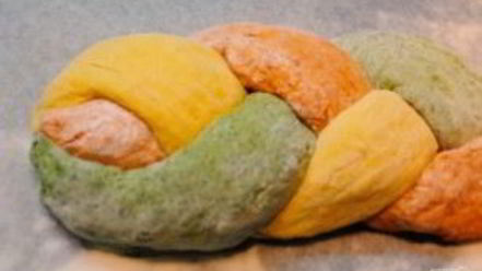 Рецепт трехцветного хлеба с натуральными красителями