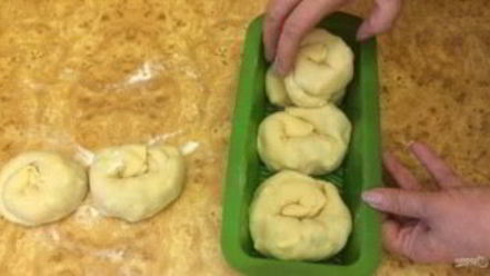 Рецепт воздушного хлеба с брынзой и зеленью