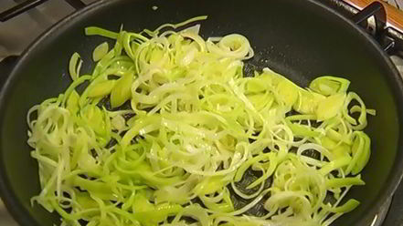 Рецепт хрустящих конвертиков с раковыми шейками