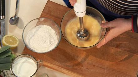 Рецепт хвороста из трески и семги с огуречной райтой