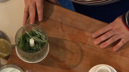 Рецепт хвороста из трески и семги с огуречной райтой