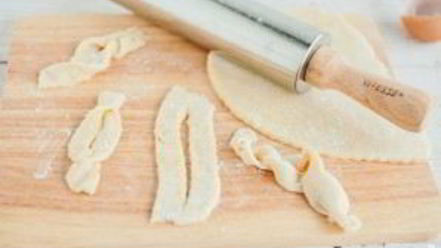 Рецепт хвороста на молоке