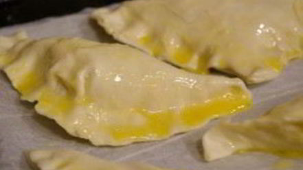 Рецепт конвертиков из бездрожжевого слоеного теста