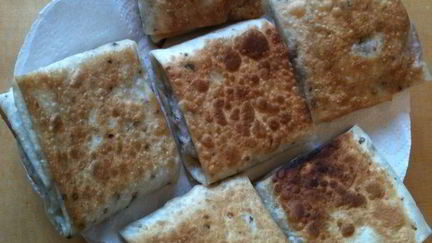 Рецепт Хрустящих конвертиков из армянского лаваша на завтрак