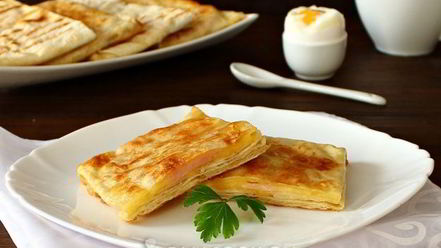 Рецепт конвертиков из лаваша с сыром и ветчиной