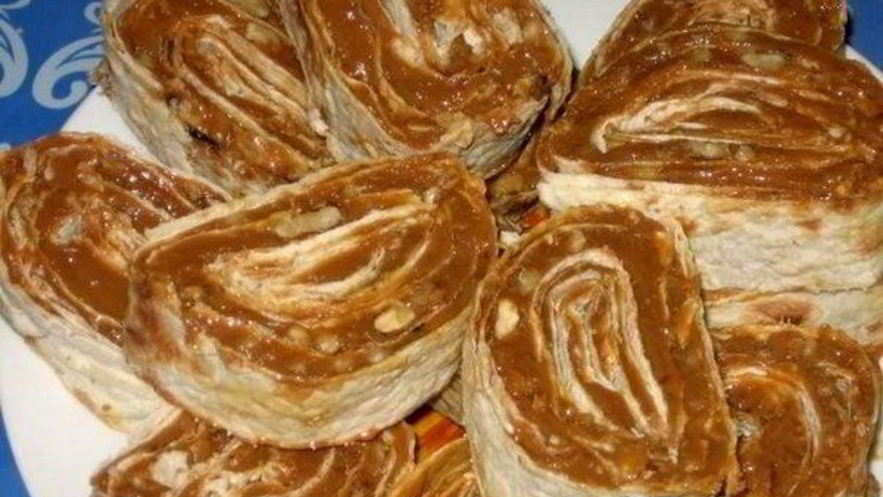 Рецепт орехового десерта в лаваше