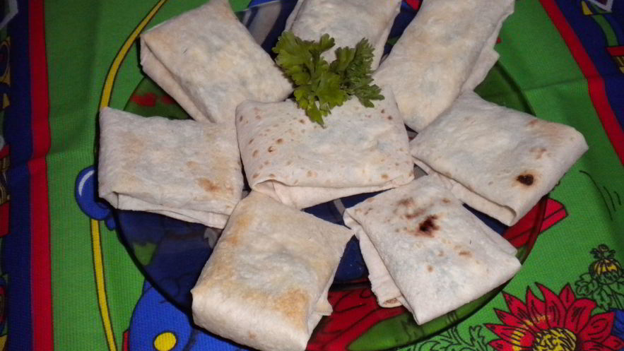 Рецепт печеного лаваша с сыром, чесноком и зеленью