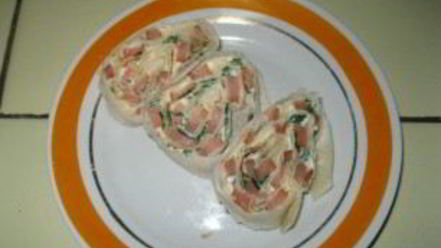 Рецепт рулетиков из лаваша с рыбой