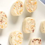 Рецепт Рулетиков в лаваше