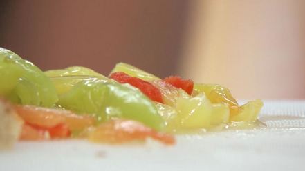 Рецепт закуски из лаваша с соусом из перца