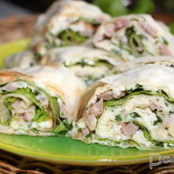 Рецепт Закуски из лаваша с яйцом и ветчиной