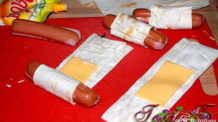 Рецепт закусочных сосисок в лаваше