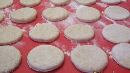 Рецепт батбутов — миниатюрных марокканских лепешек