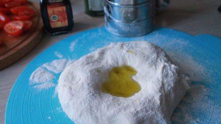 Рецепт фокаччи с помидорами и анчоусами