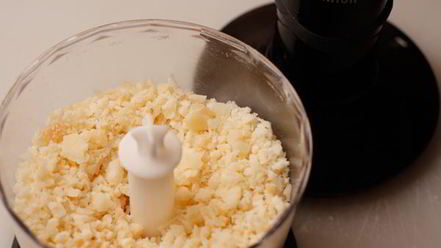 Рецепт фокаччи с сыром и базиликом