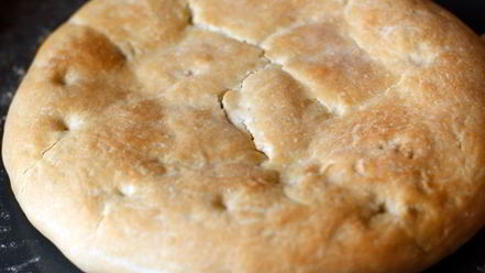 Рецепт фокаччи с сыром и базиликом