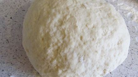 Рецепт картофельной фокаччи с томатами и чесноком