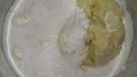 Рецепт картофельной фокаччи с жареным луком и маком