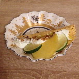 Рецепт Кусочков курицы в индийской лепешке с манго и лаймовой заправкой