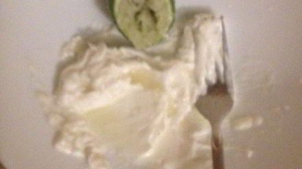 Рецепт кусочков курицы в индийской лепешке с манго и лаймовой заправкой