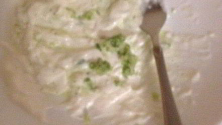 Рецепт кусочков курицы в индийской лепешке с манго и лаймовой заправкой