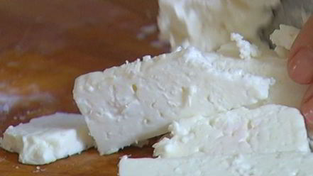 Рецепт лепешки с моцареллой, фетой и орегано