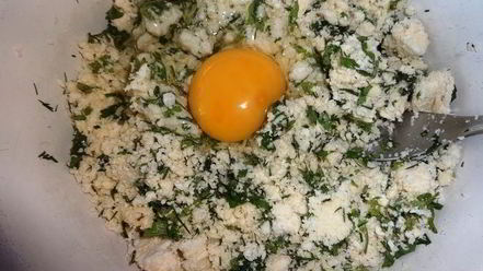 Рецепт лепешек из брынзы с зеленью