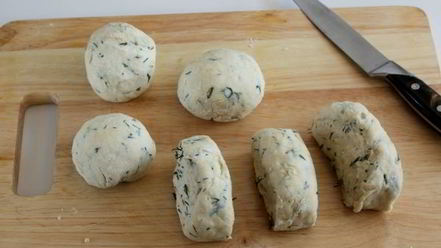 Рецепт лепешек на кефире с сыром и зеленью