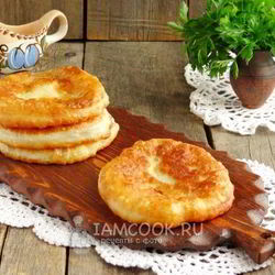Рецепт Лепешек с луком на сковороде
