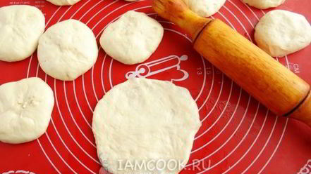 Рецепт лепешек с луком на сковороде