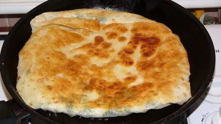 Рецепт лепешек с начинкой к завтраку