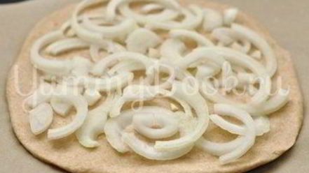 Рецепт луковой фокаччи с сыром