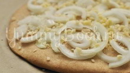 Рецепт луковой фокаччи с сыром