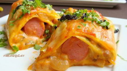 Рецепт мексиканских лепешек с фасолью, сыром и острым соусом